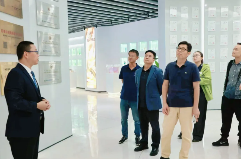 1761552208864639.png ScreenShot_2025-10-27_160000_149.png